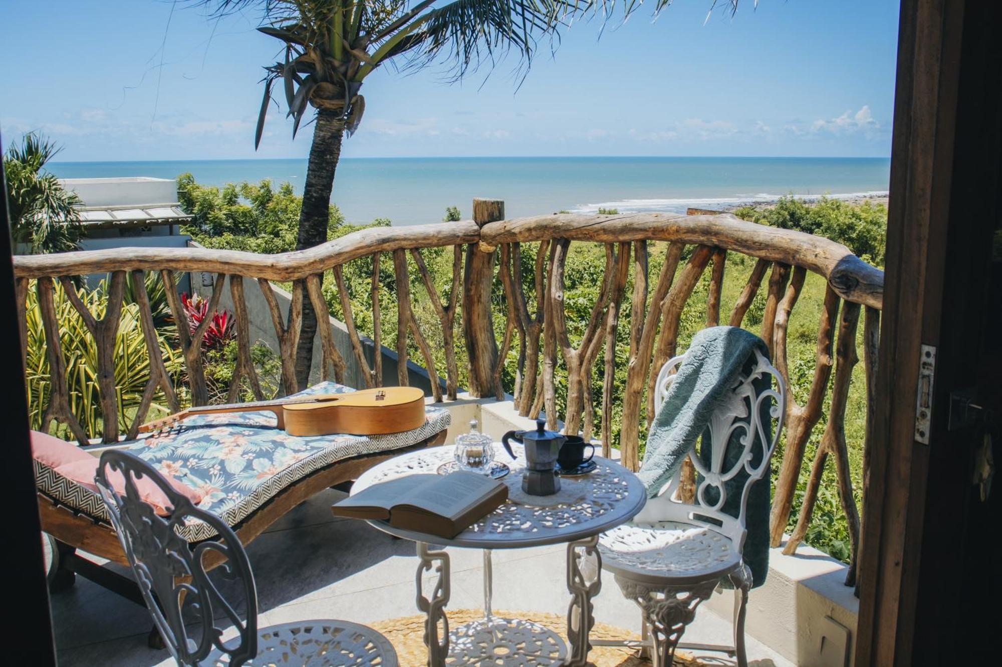 Dolce Vita Guest House ลาโกอินญา ภายนอก รูปภาพ